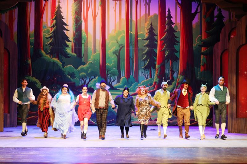 Mersin’de �ocuklar i�in reng�renk bir ser�ven ba�l�yor...