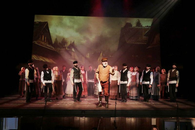 MDOB Damdaki Kemanc ile dnyor...