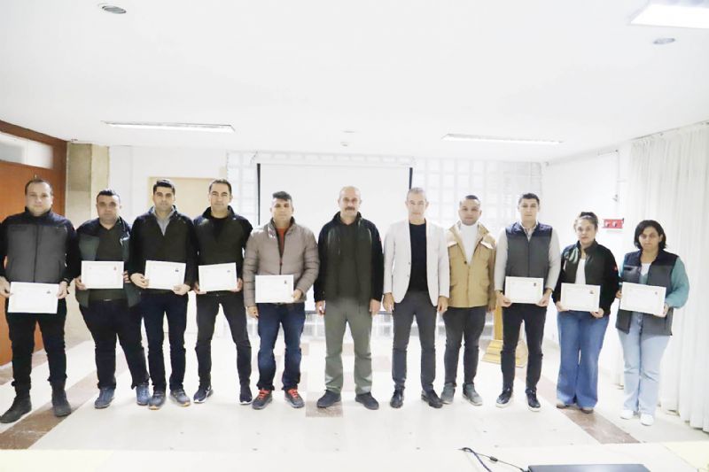 Ba�ar�l� ormanc�lara te�ekk�r belgesi verildi...