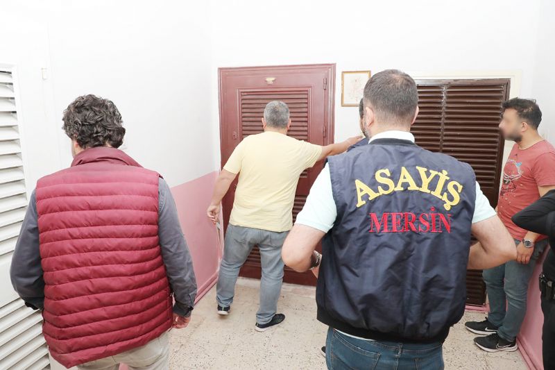 Mersin�de aranan �ah�slara operasyon...