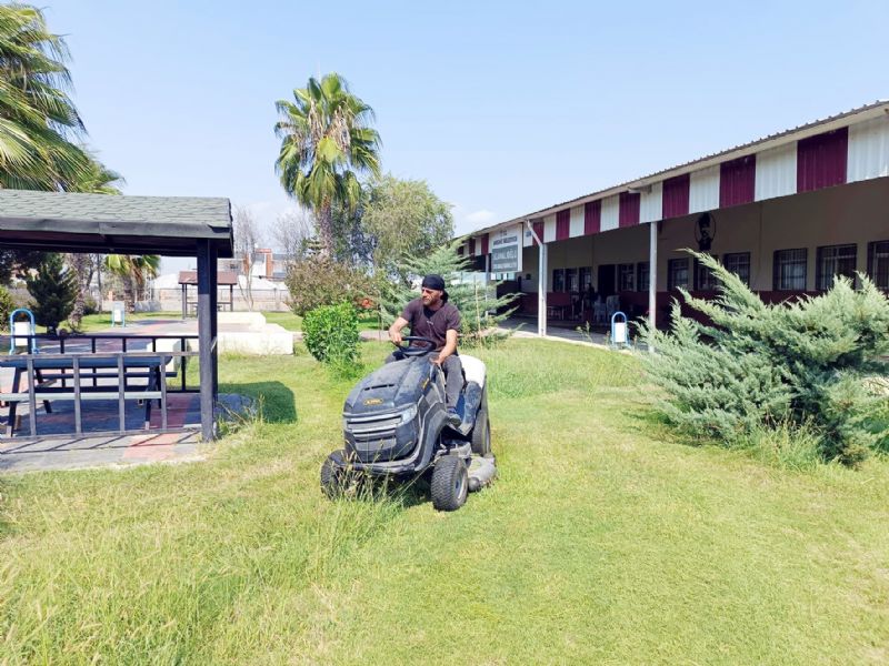Akdenizin park ve yeil alanlar yenileniyor...