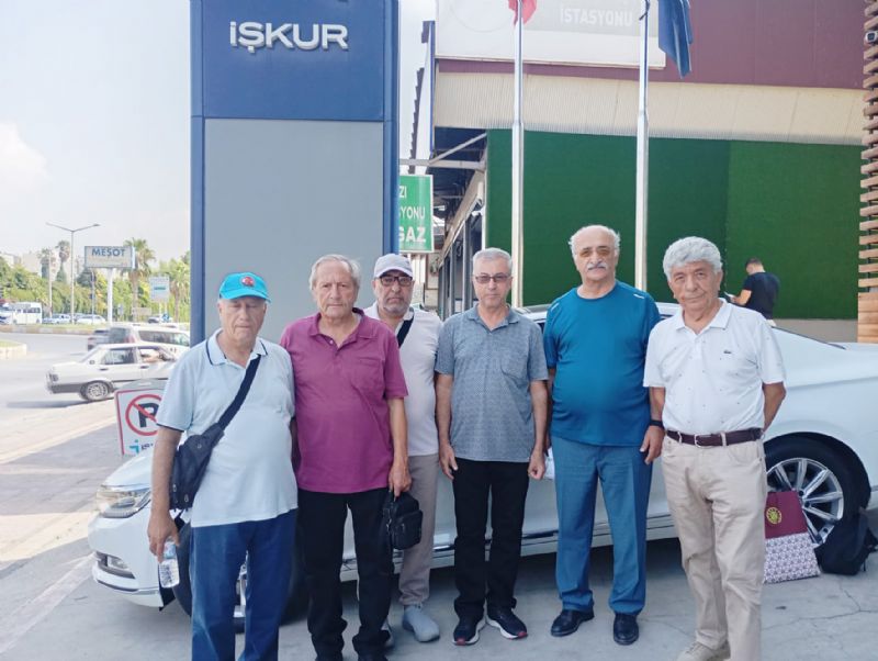 Emekli astsubaylardan KUR nnde eylem