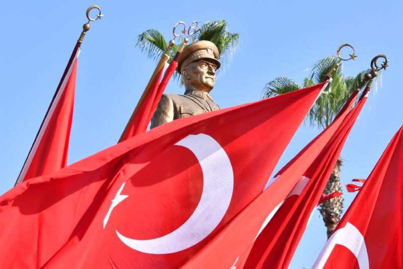 Vali Pehlivan�dan  30 A�ustos Zaferi kutlamas�...