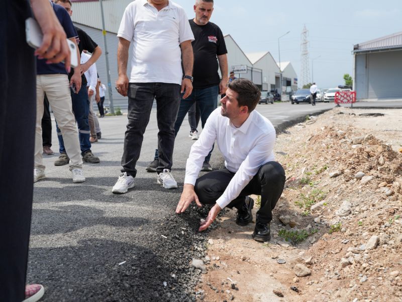 Tarsus’ta 23 sokakta s�cak asfalt �al��mas�