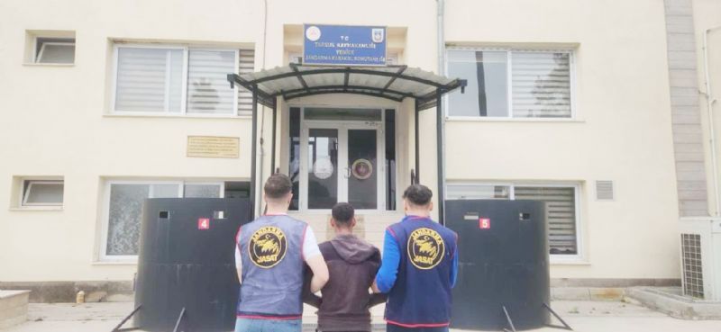 Mersinde 22 yl hapis cezasyla aranan firari yakaland...