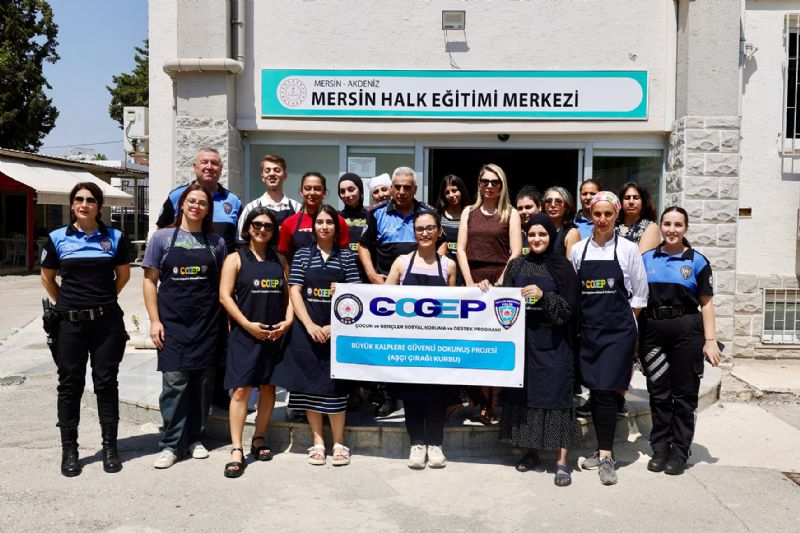 Mersin polisinden geleceğin aşçılarına kurs 