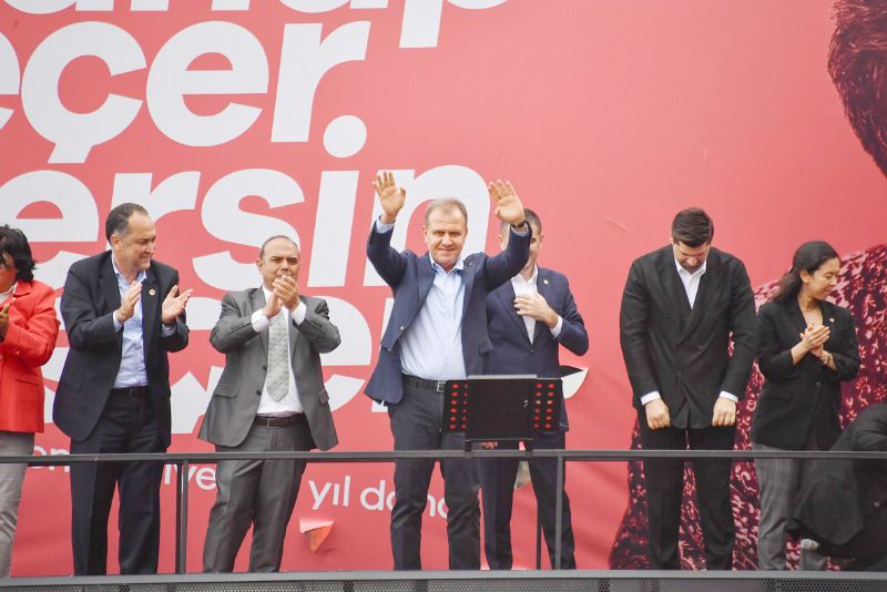 Partiye ayar verdi! Rakiplerine posta koydu!...