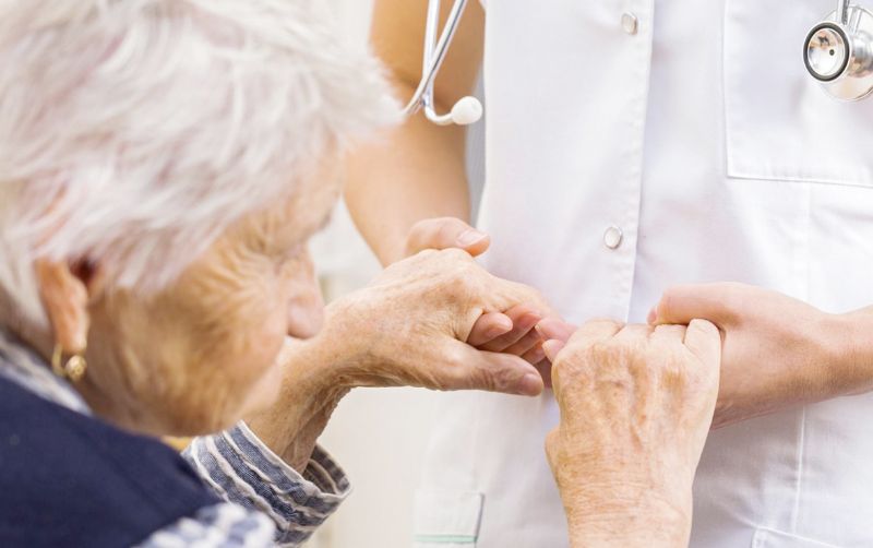 �Omuz a�r�s�  parkinson belirtisi olabilir!�...