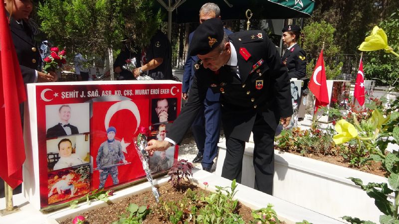 Jandarma’dan Mersin �ehitli�inde h�z�nl� t�ren...