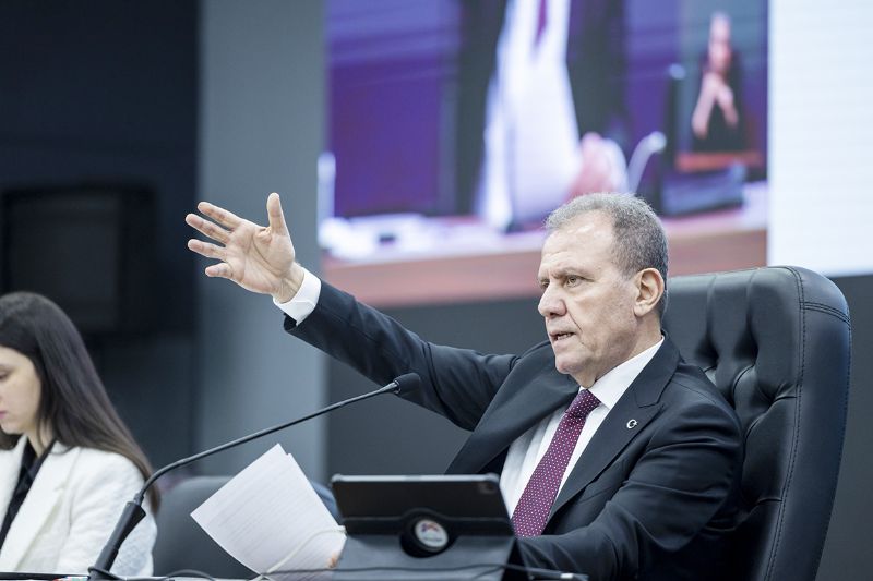 MUHALEFET �DENET�M�DE  B�Y�K�EH�R�� TOPA TUTTU!