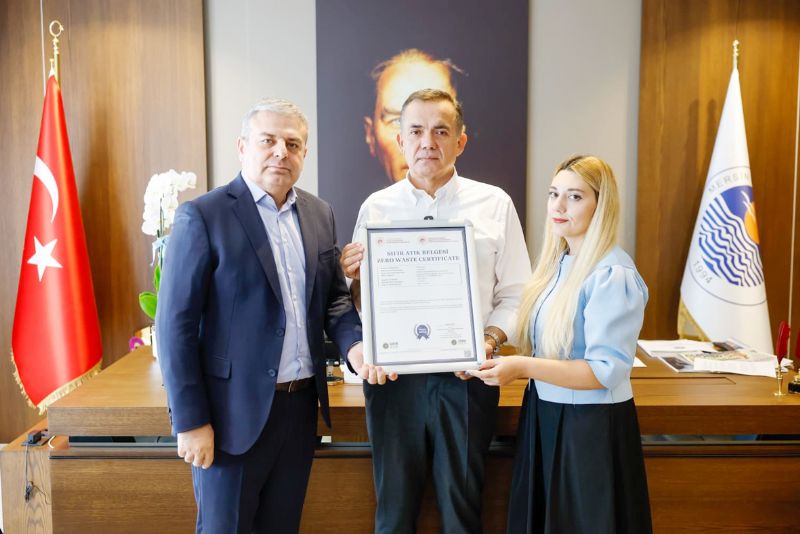 Yeni�ehir�in s�f�r at�k �al��malar� belgelendi...