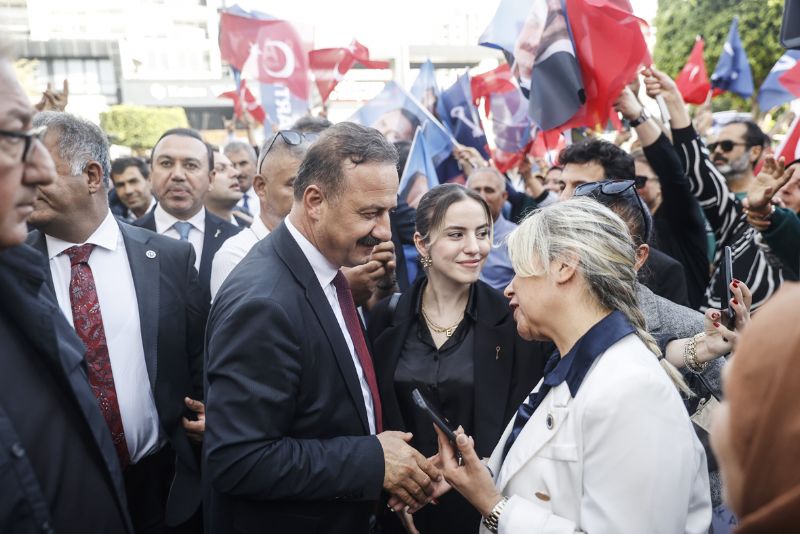 Bu memleketin sorunu sizsiniz...