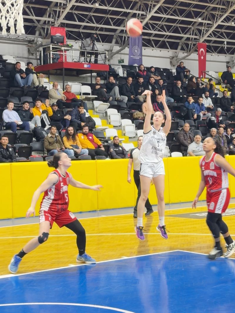 Mersin Basketbol lidere boyun e�di...