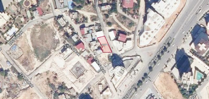 Hazine Mersinde 2 deerli araziyi sata kard