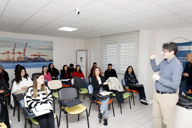 Akdeniz, gelecein  insan kaynaklar  profesyonellerini yetitiriyor...