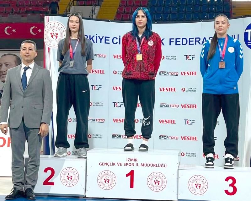 Mersin�den zirveye uzanan ba�ar�...