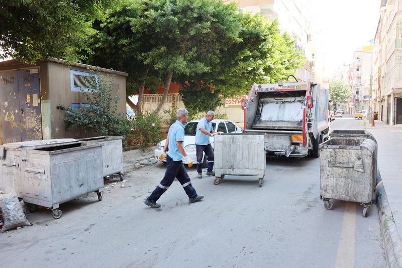 Akdeniz�de y�pranan ��p konteynerleri yenileniyor...