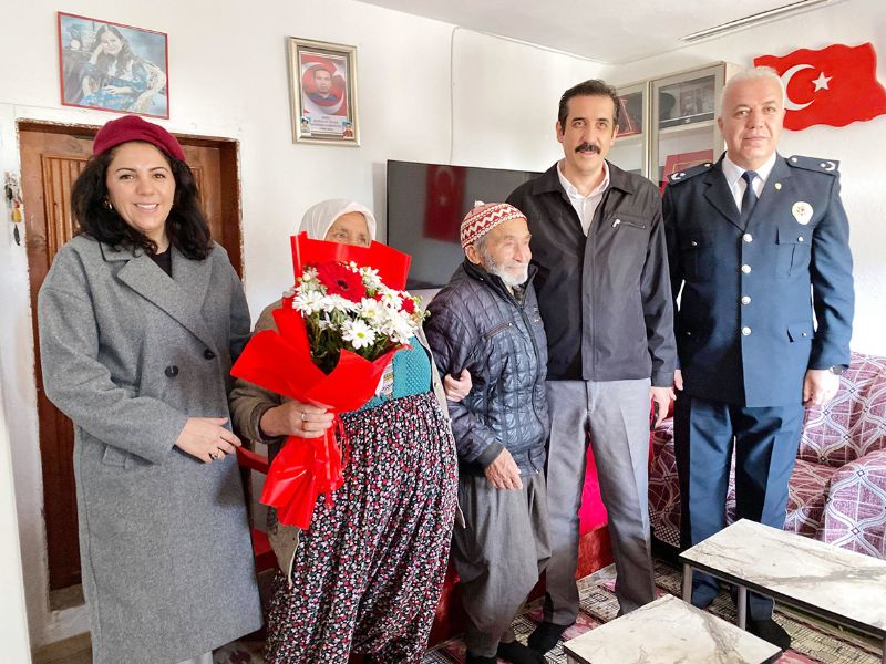 Polis Haftas�nda �ehit ailesi unutulmad�