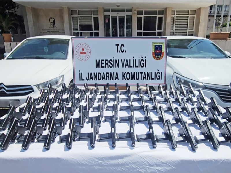 Jandarmadan silah kaaklarna operasyon