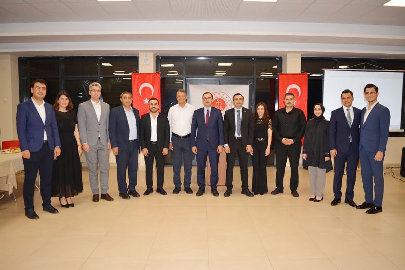 Mersin yarg�s� veda turlar�nda...