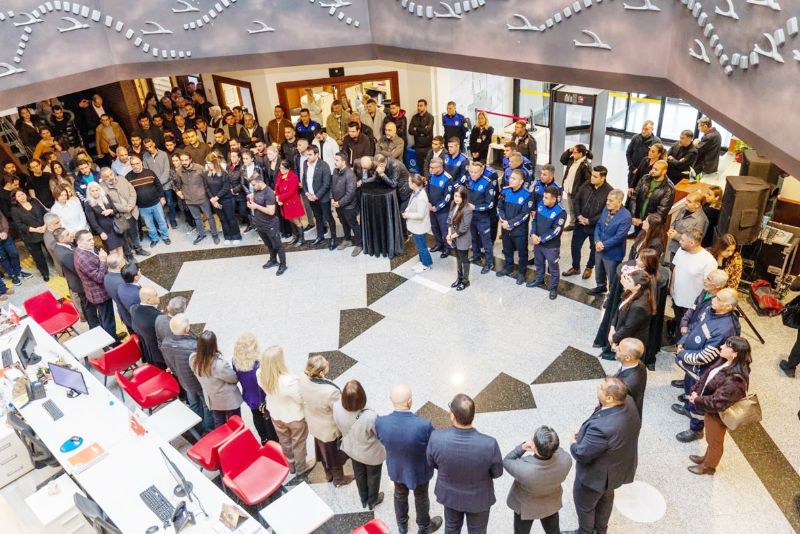 Ba�kan �zyi�it, personelle bayramla�t� 