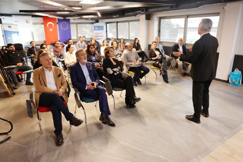 Mersin i dnyasna dijital ada ynetim becerileri eitimi ...