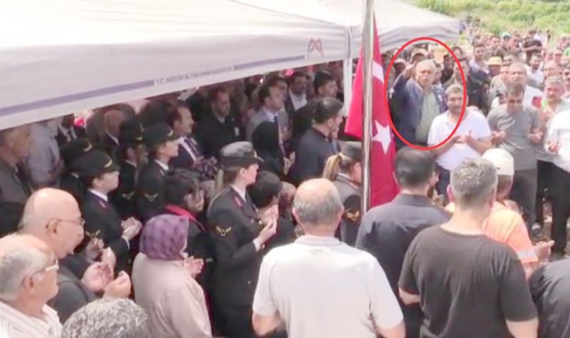 ehit cenazesinde gerilim...