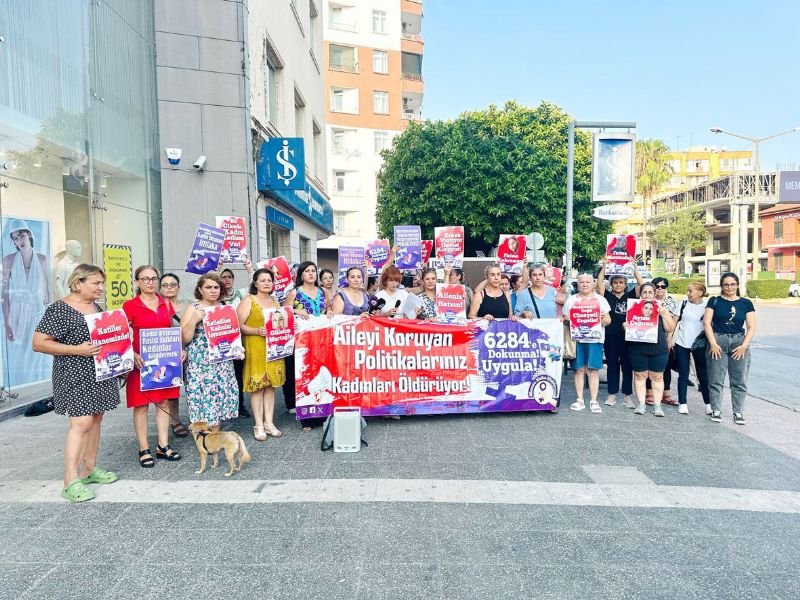 Mersin kad�na �iddete  kar�� soka�a indi...