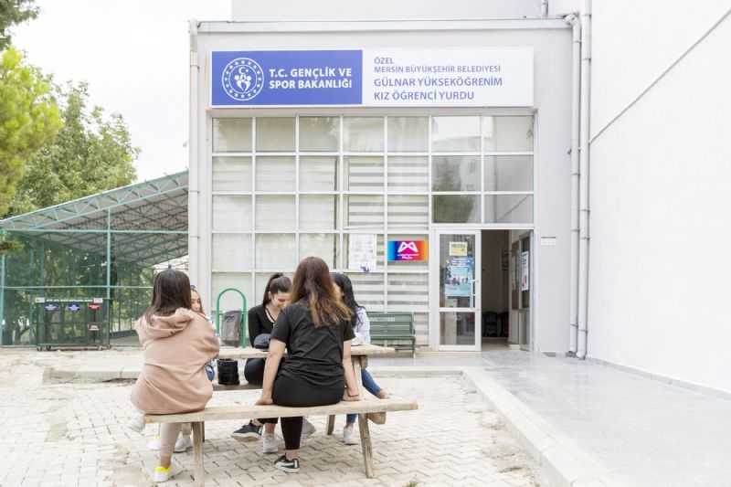 Mersin�de 60 bin ��renci i�in  17 bin ki�i kapasiteli 10 yurt var...