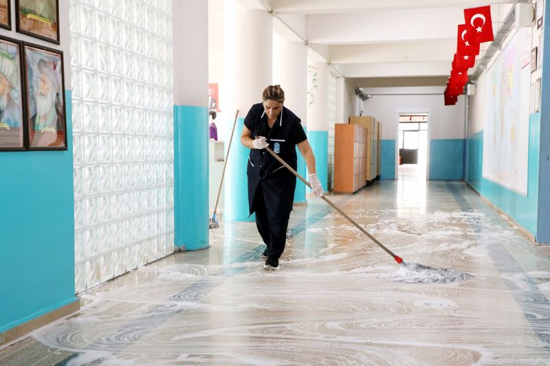 Okulda temizlik  3 g�n milli e�itimden  2 g�n veliden mi?...