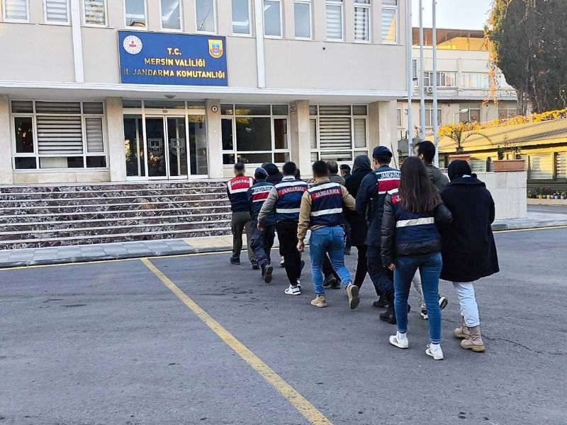 Mersinde DEA operasyonu...