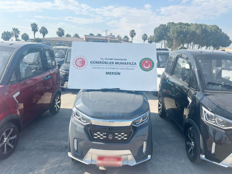 G�mr�kte dev ka�ak oto operasyonu...