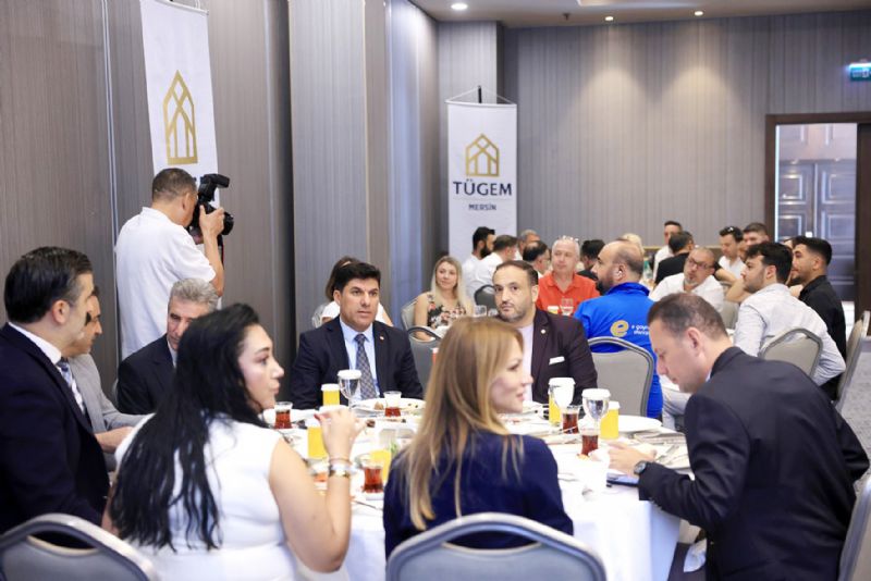 Mersin emlak sekt�r�  �nerilerine de�er verilen bir camia oldu...