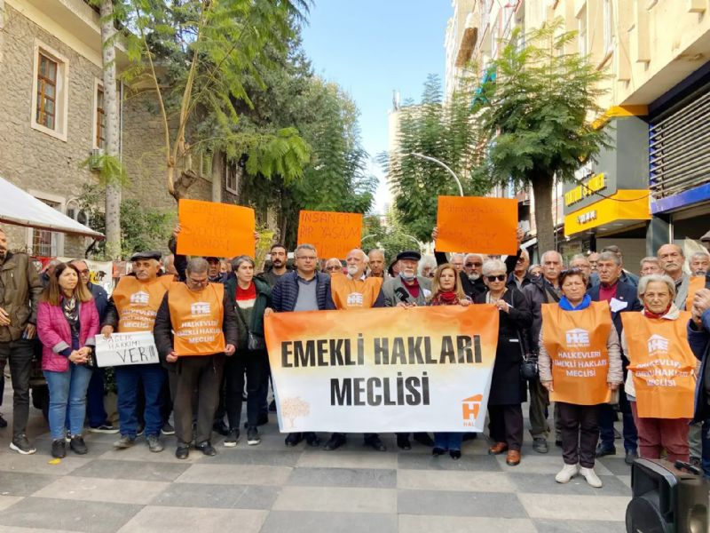 Emekli hakkn istiyor...