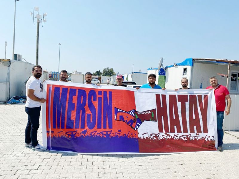 Depremzede �ocuklara taraftardan k�rtasiye deste�i...