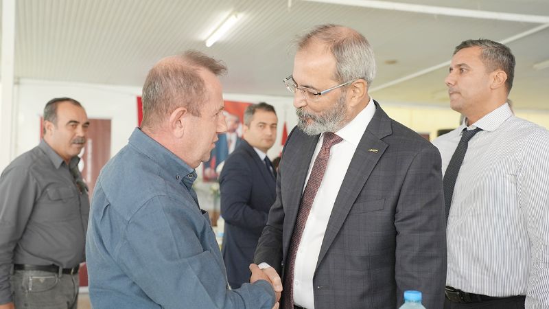 Tarsusa hizmet etmek iin el birliiyle alyoruz...