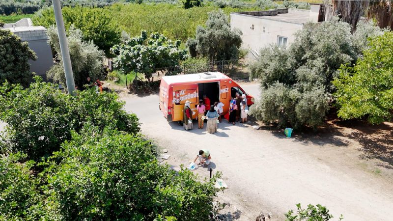 Mezitli�de a�evi ile y�zler tebess�m ediyor...