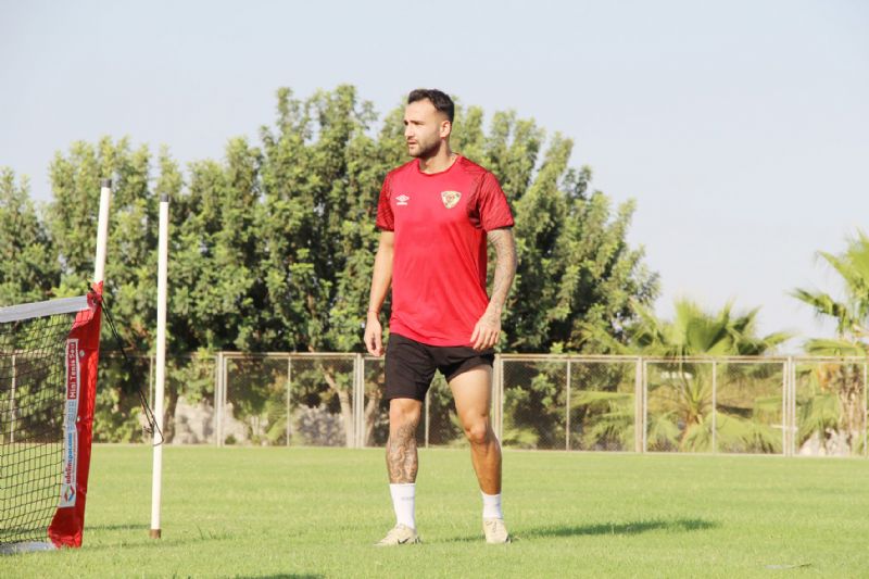 K�rm�z� Lacivertlerin galibiyeti unuttu...