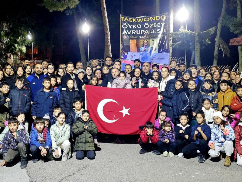 Avrupa ncs yk  davul zurna ile karland...