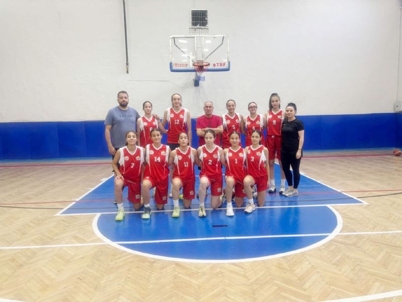 Mersin ekipleri kupa peinde...