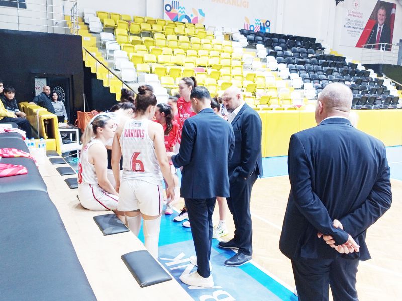 Gen�lerbirli�i evinde mutlu...