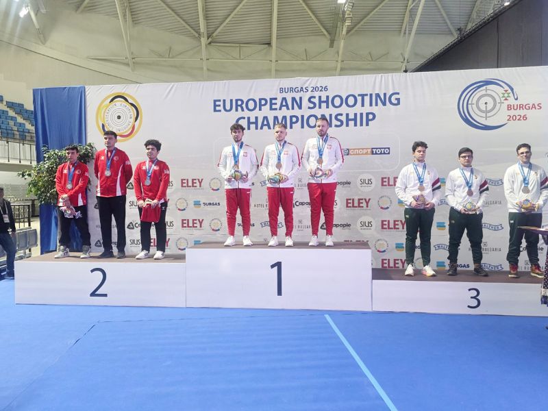 Milli at�c�lardan Avrupa ba�ar�s�...