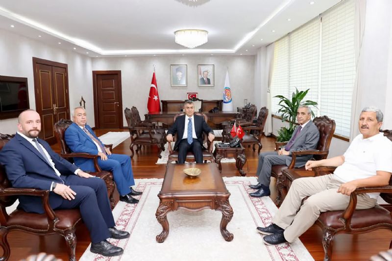Mersin esnaf Valiye gitti...