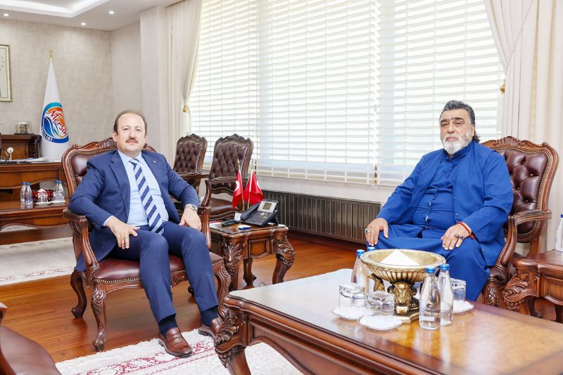 Vali Pehlivan, �ehit babas� ile g�r��t�...