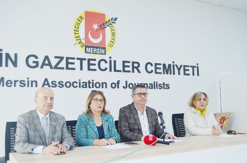retmen Emine Karakaa  Mersinden destek...