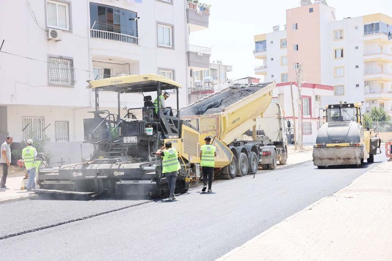 Akdenizde ihtiya duyan sokaklar scak asfaltla yenileniyor...