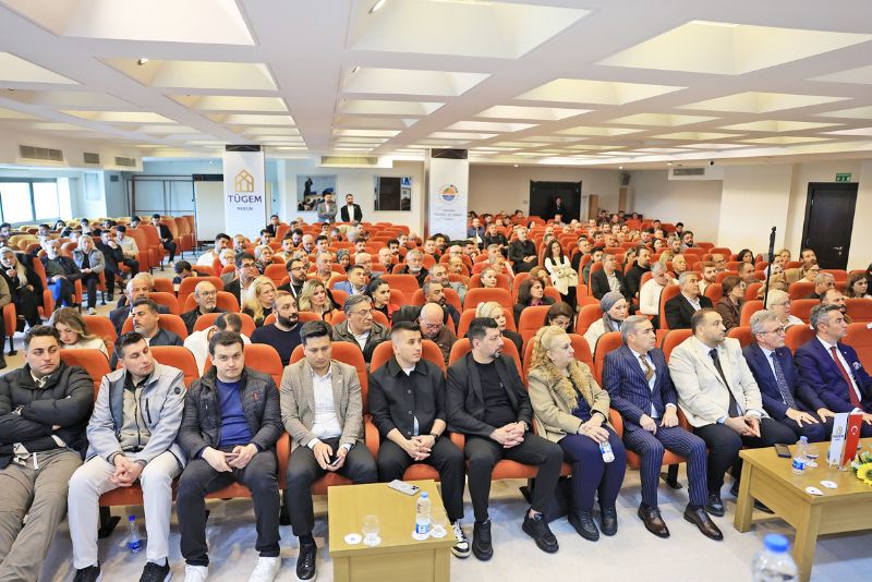 Emlak��lara yapay zeka anlat�ld�