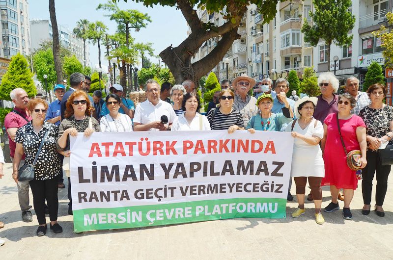 Mersinde evreciler  alanlara iniyor!...