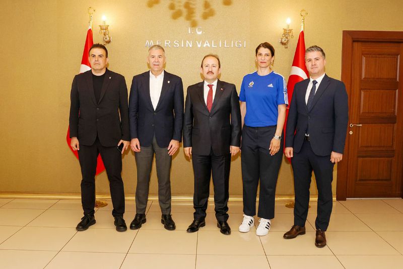 Fenerbaheliler’den Vali Pehlivan’a ziyaret...