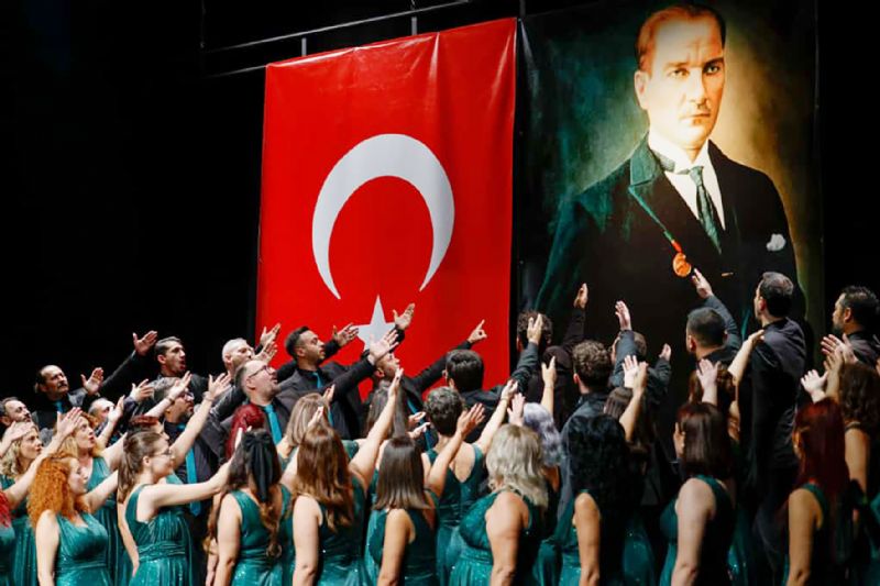 Yeniehirde cokulu Cumhuriyet Konseri...